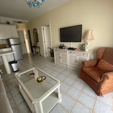 El Mirador Apartment *